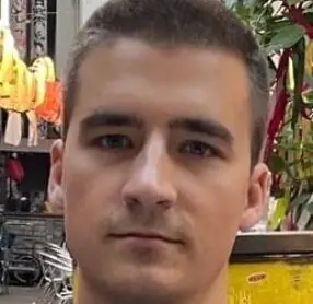 автор