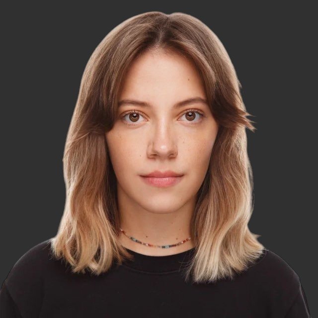 Ксения Максимова