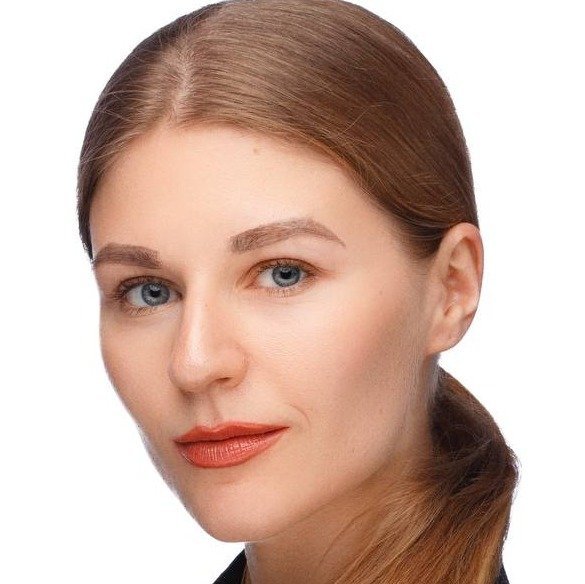 Яна Линник