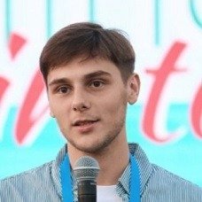 Денис Попов