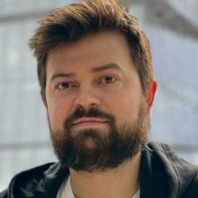 Илья Комиссаров